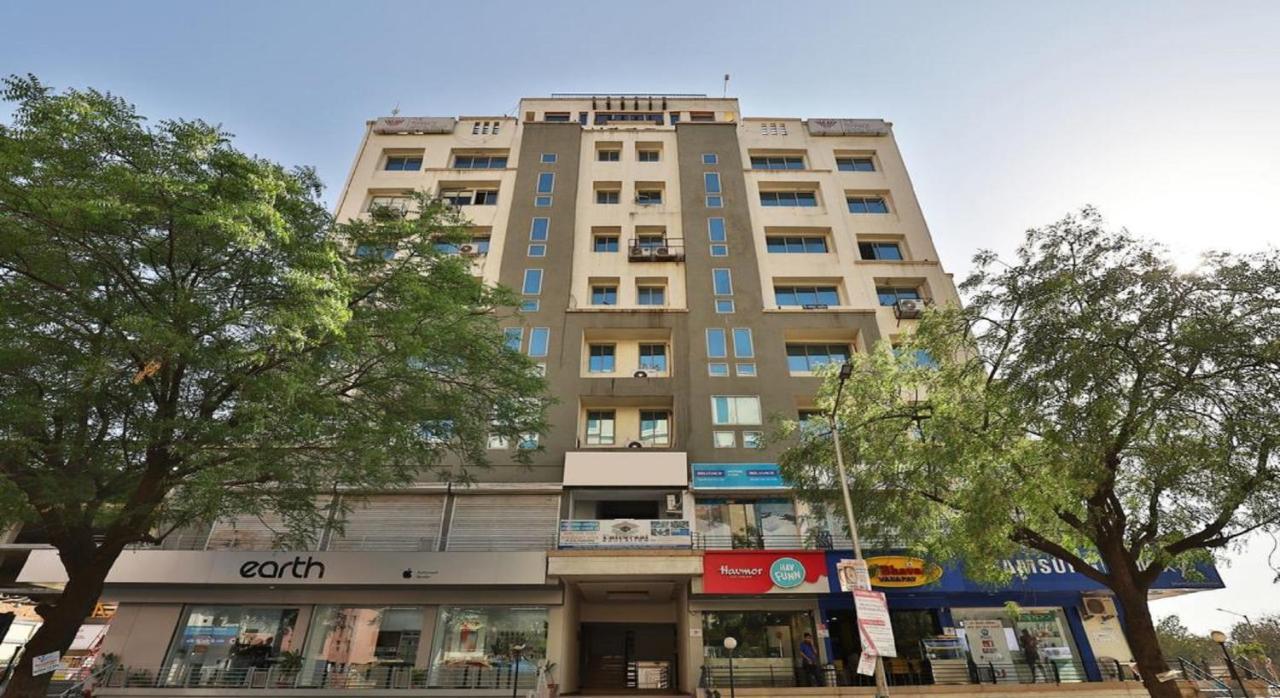 Hotel President Inn By Sky Stays Γκαντχιναγκάρ Εξωτερικό φωτογραφία